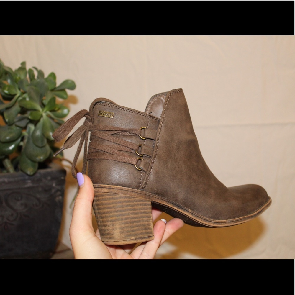 Brown Roxy ankle booties